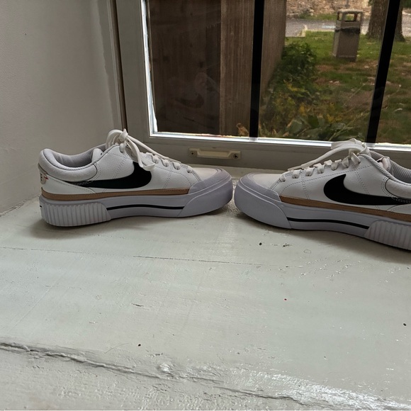 Nike Women’s Court Legacy Lift - Picture 4 of 7